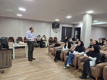 برگزاری کلاس آموزشی احیای قلبی ریوی اطفال ۲۰۲۵ در مرکز آموزشی درمانی کمالی
